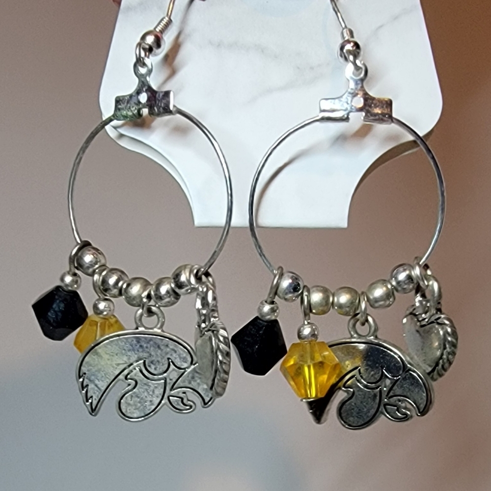 Iowa Hawkeye Pendant and Earrings Set - Picture 5 of 5